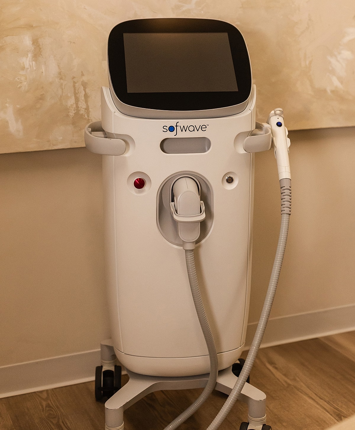 Sofwave aesthetic treatment device in clinical setting